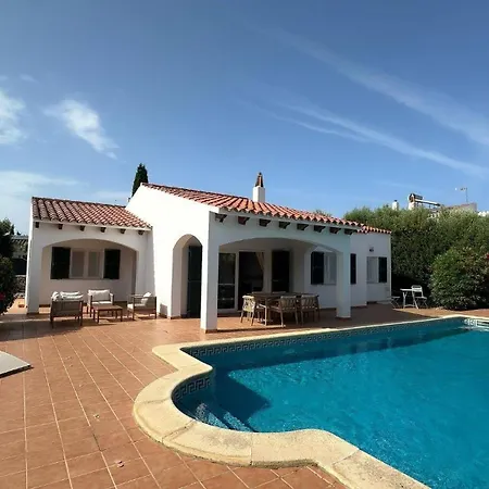 בית נופש 6 Person House With Private Pool And Garden
