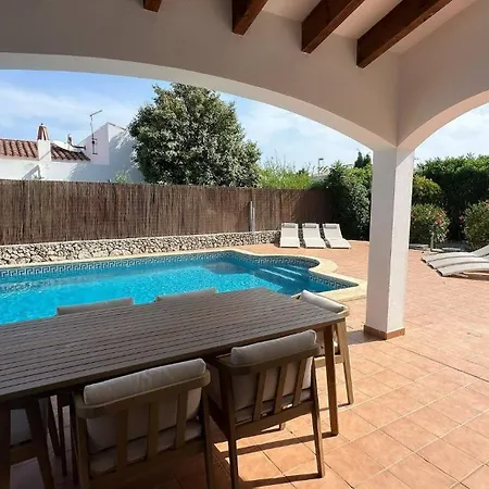בית נופש 6 Person House With Private Pool And Garden