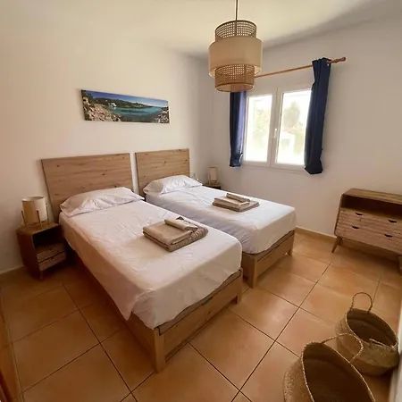 6 Person House With Private Pool And Garden בית נופש Trebeluger