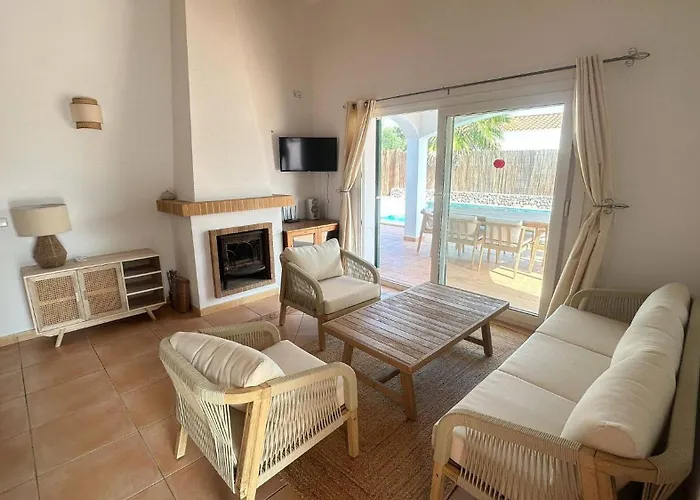 Casa Trebaluger - 6 Personnes בית נופש Trebeluger